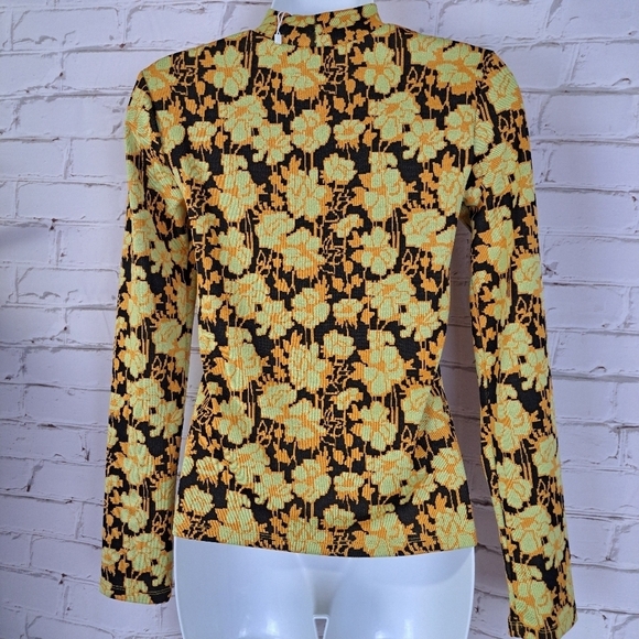 Zara Retro Floral Mock Neck Top - Picture 4 of 8